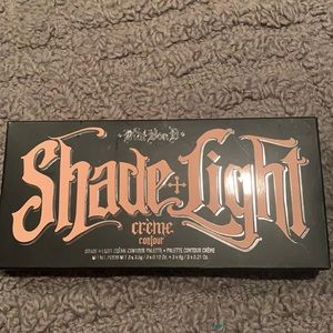 Kat von D shade and light creme contour